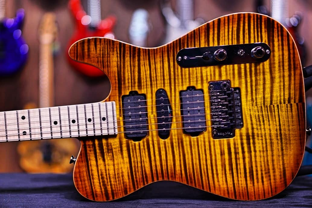 Tom Anderson Top T Shorty...