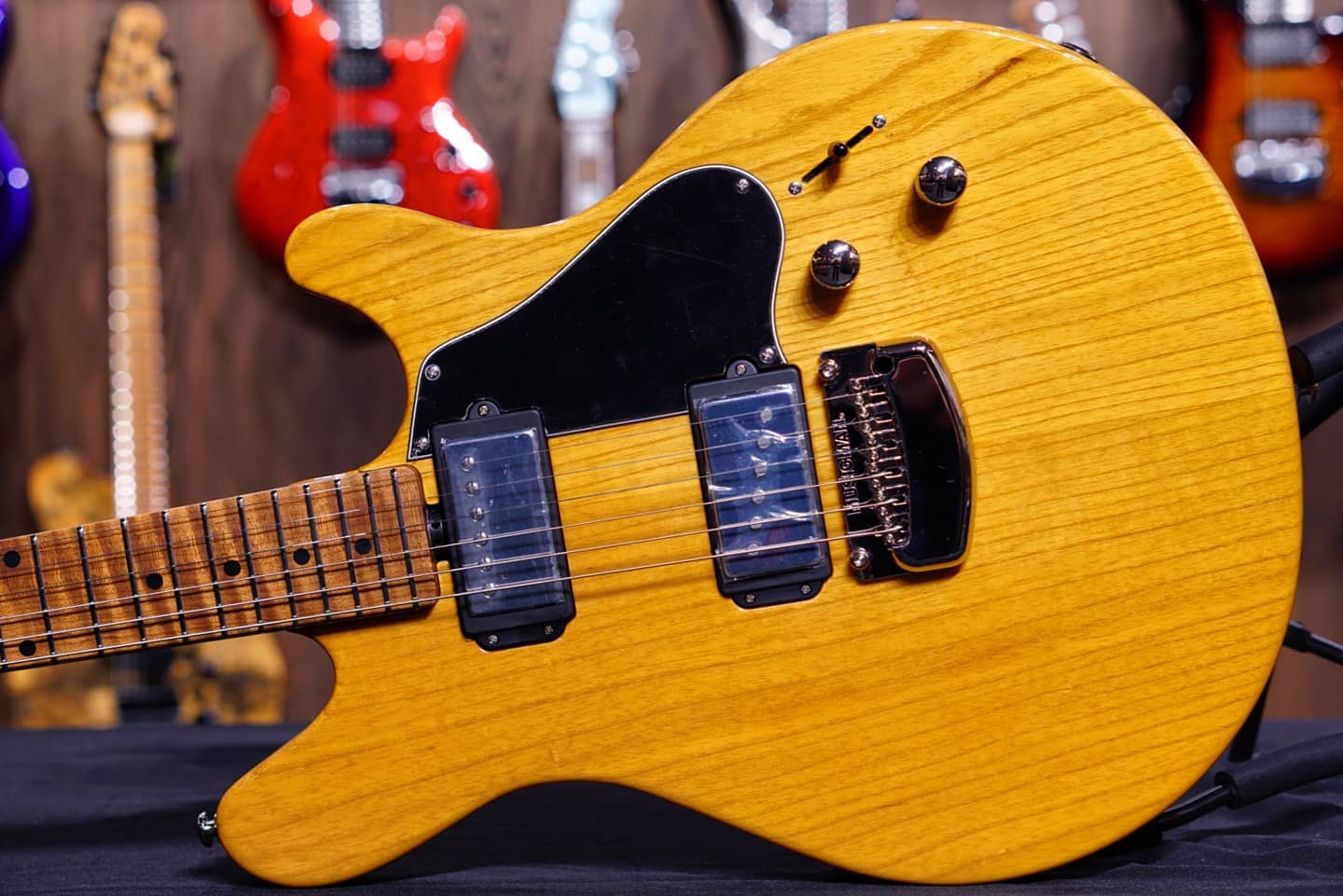 Musicman Valentine Classic Natural w...