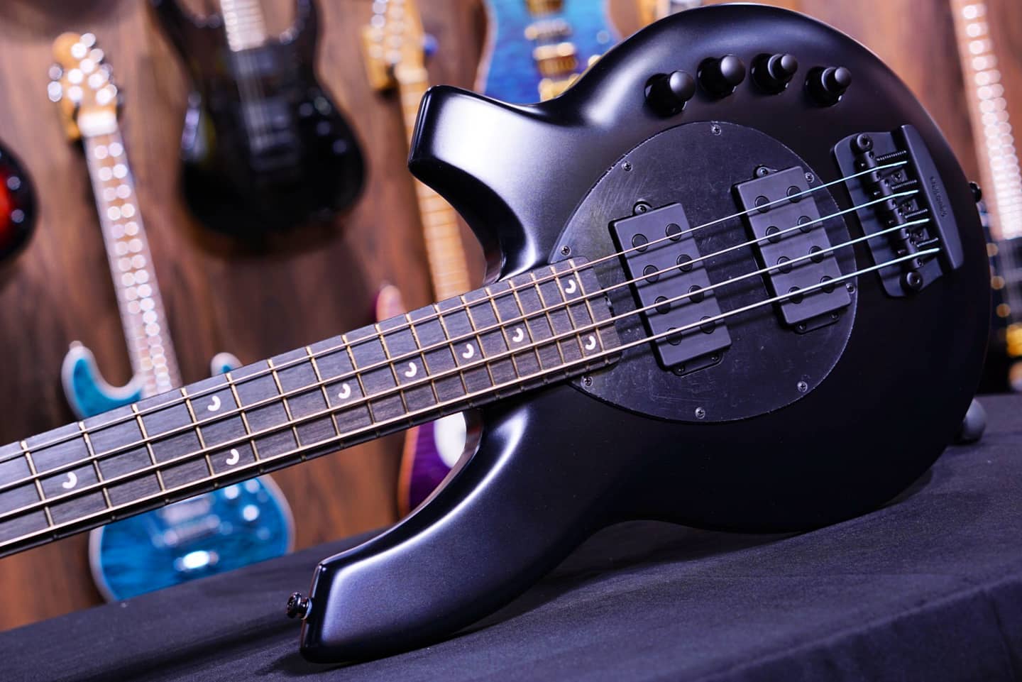 Musicman Bongo 4 HH in...