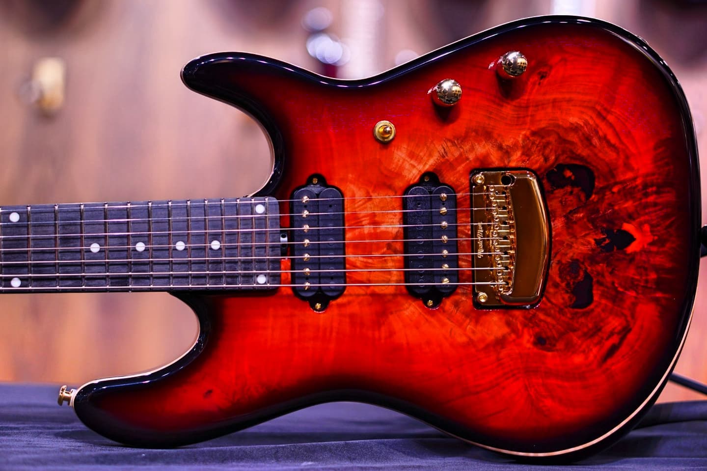 Ernie Ball Music man Cutlass...