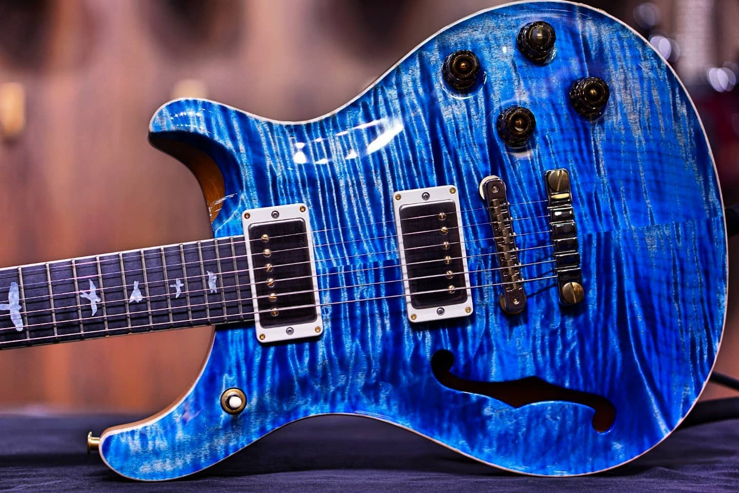 🔥faded blue jeans🔥<br />
PRS 594...