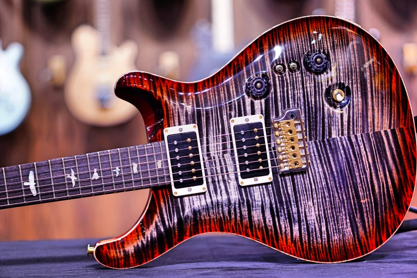 🔥charcoal cherry burst🔥<br />
We love...