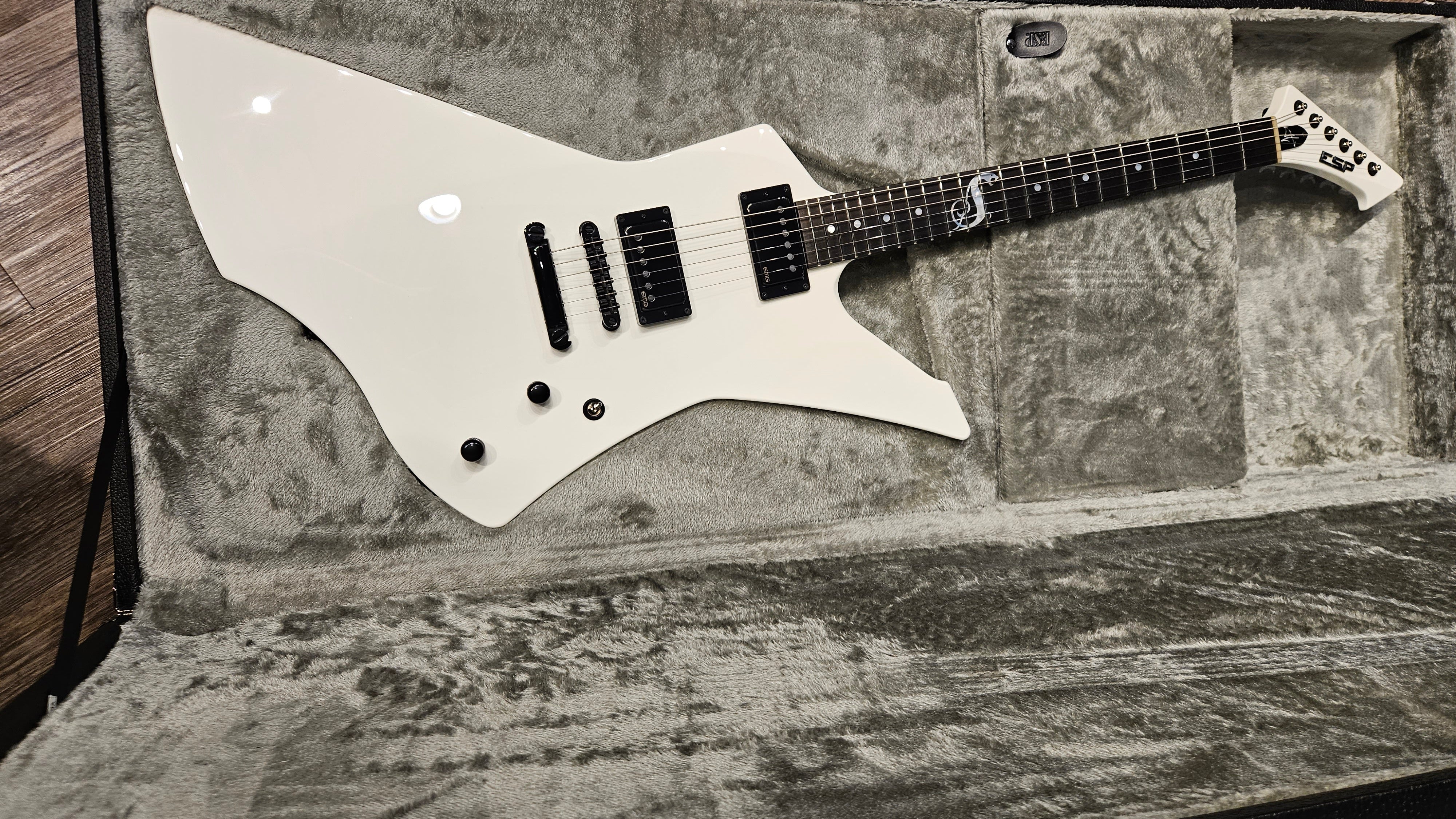 ESP SNAKEBYTE - Snow White James hetfield signature E2710232 - HIENDGUITAR ESP GUITAR