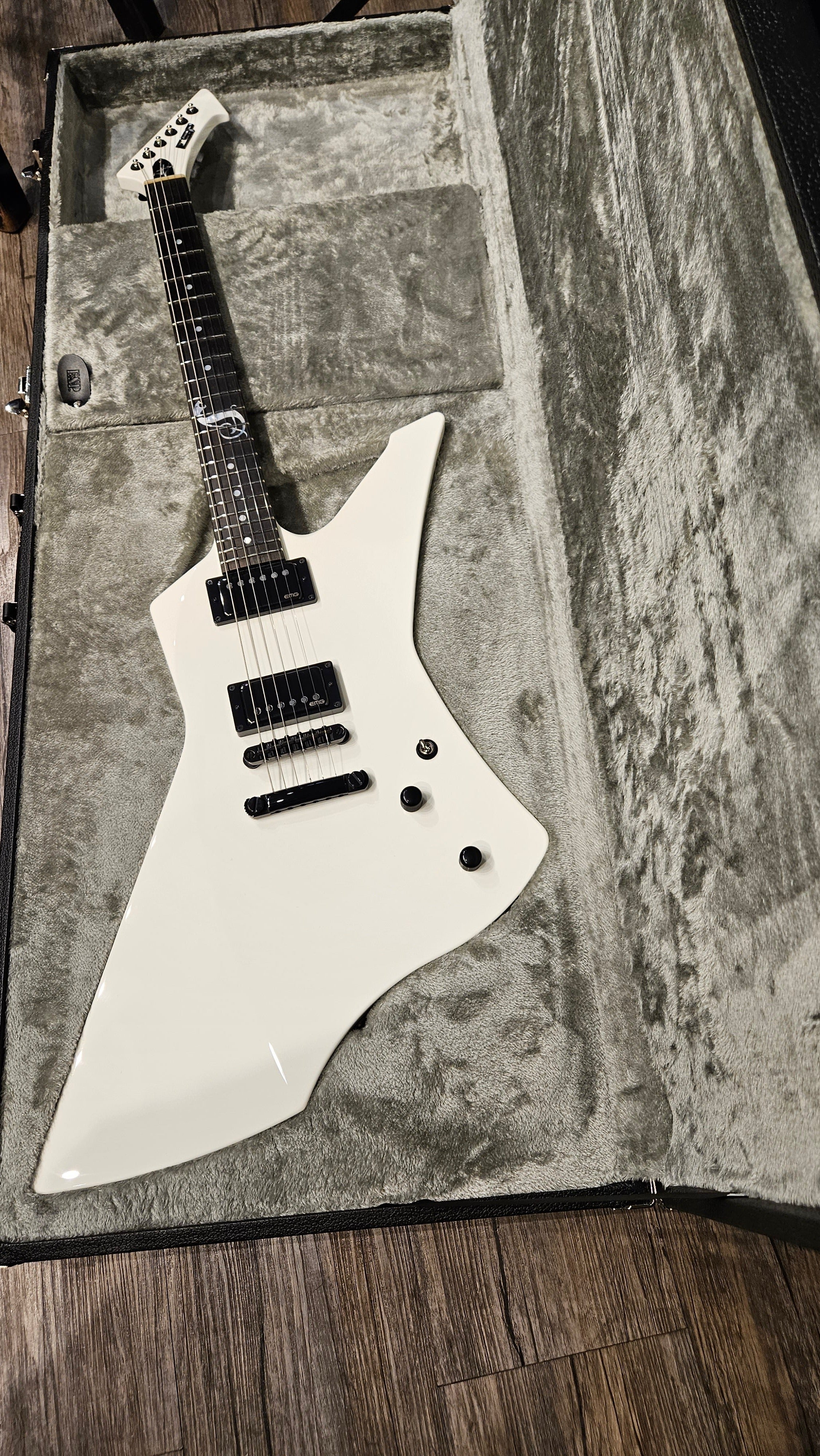 ESP SNAKEBYTE - Snow White James hetfield signature E2710232 - HIENDGUITAR ESP GUITAR