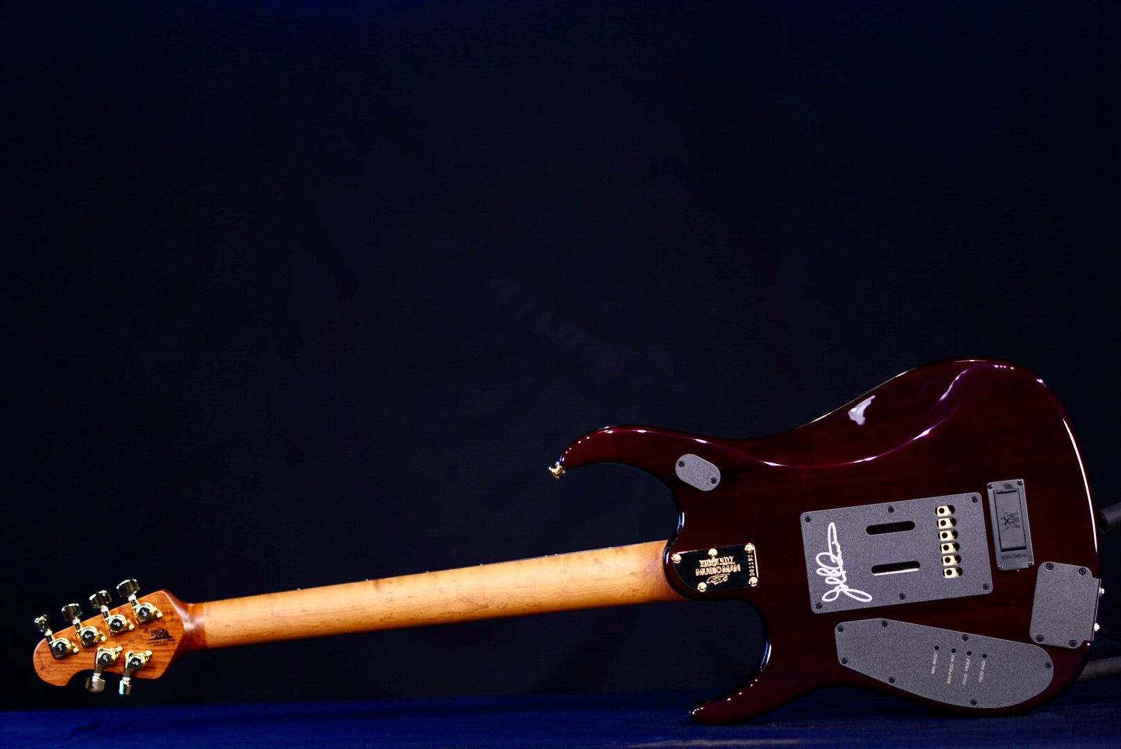 Ernie Ball Music Man JP15 Solar Flare D01192