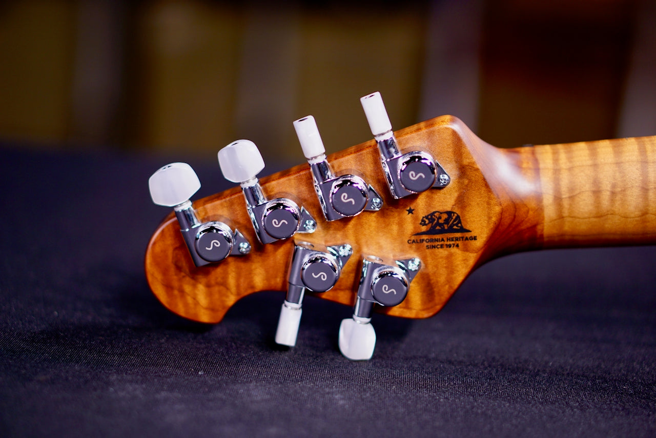 Ernie Ball Music Man Axis Honey Pot Quilt H10873