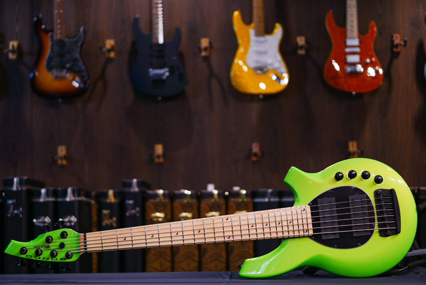 Ernie Ball Music Man Bongo Bass 6 HH Mantis Green K04432