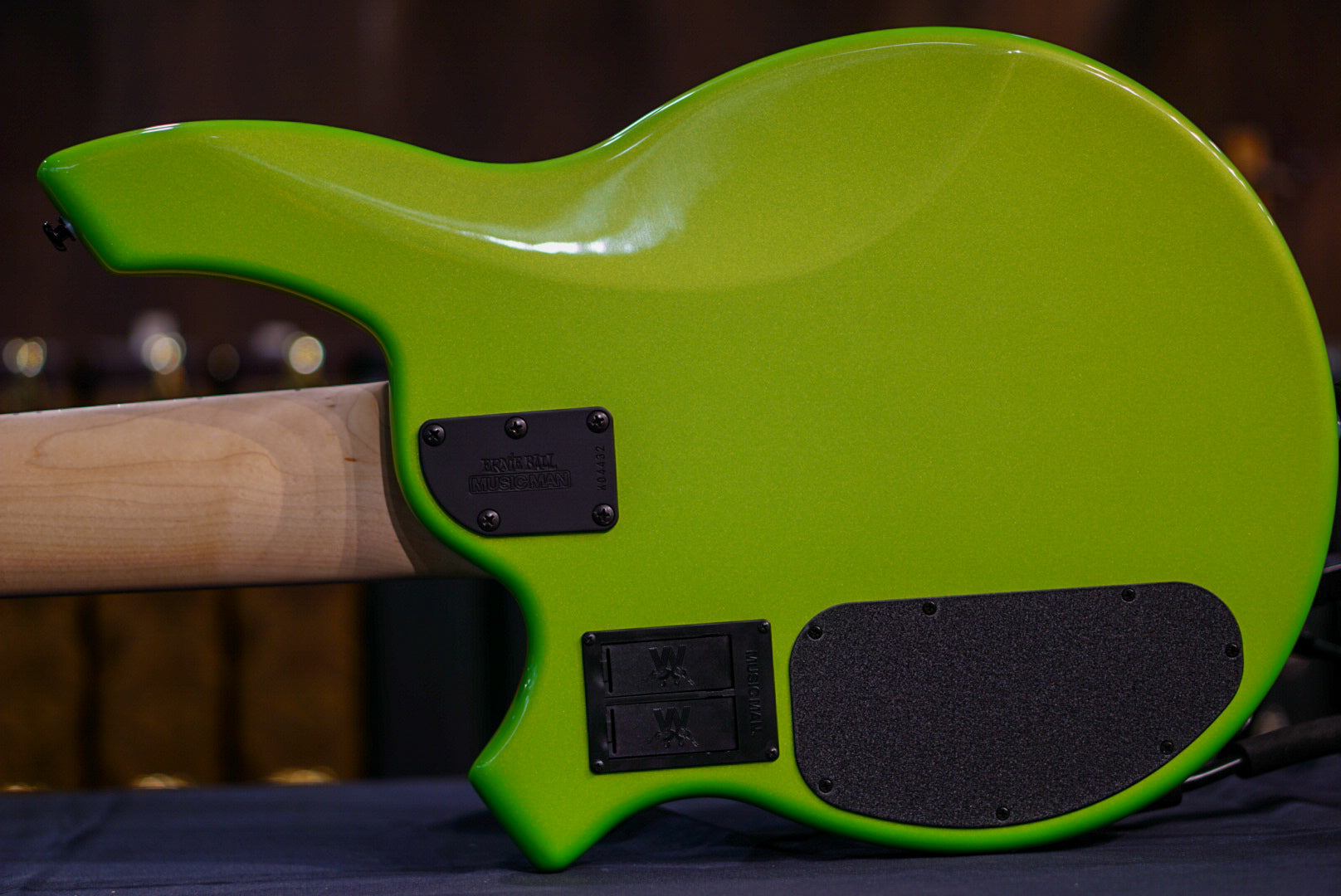 Ernie Ball Music Man Bongo Bass 6 HH Mantis Green K04432
