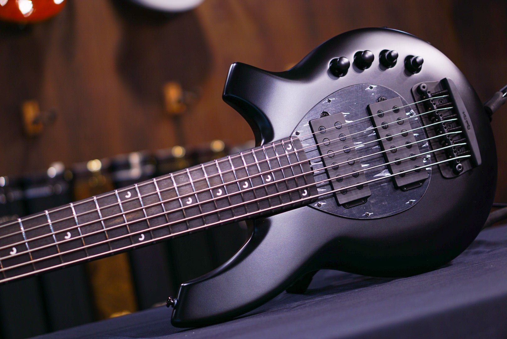 Ernie Ball Music Man Bongo Bass 6 HH Stealth Black K04296