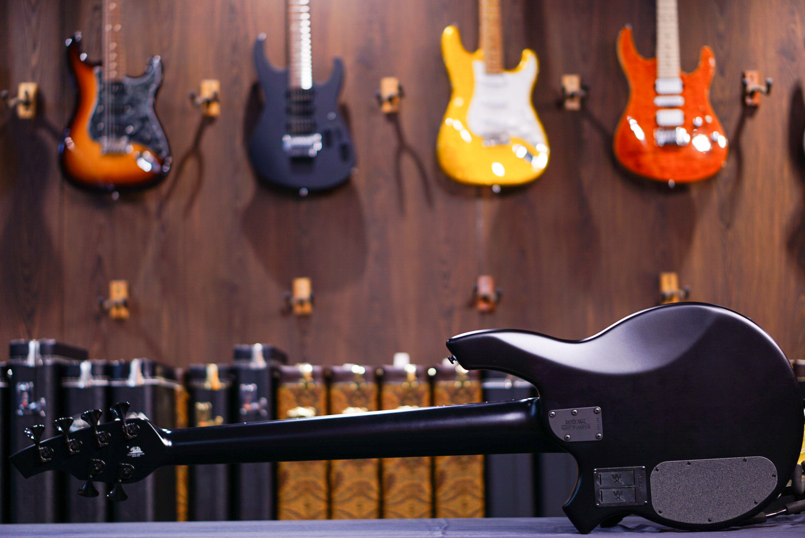 Ernie Ball Music Man Bongo Bass 6 HH Stealth Black K04296