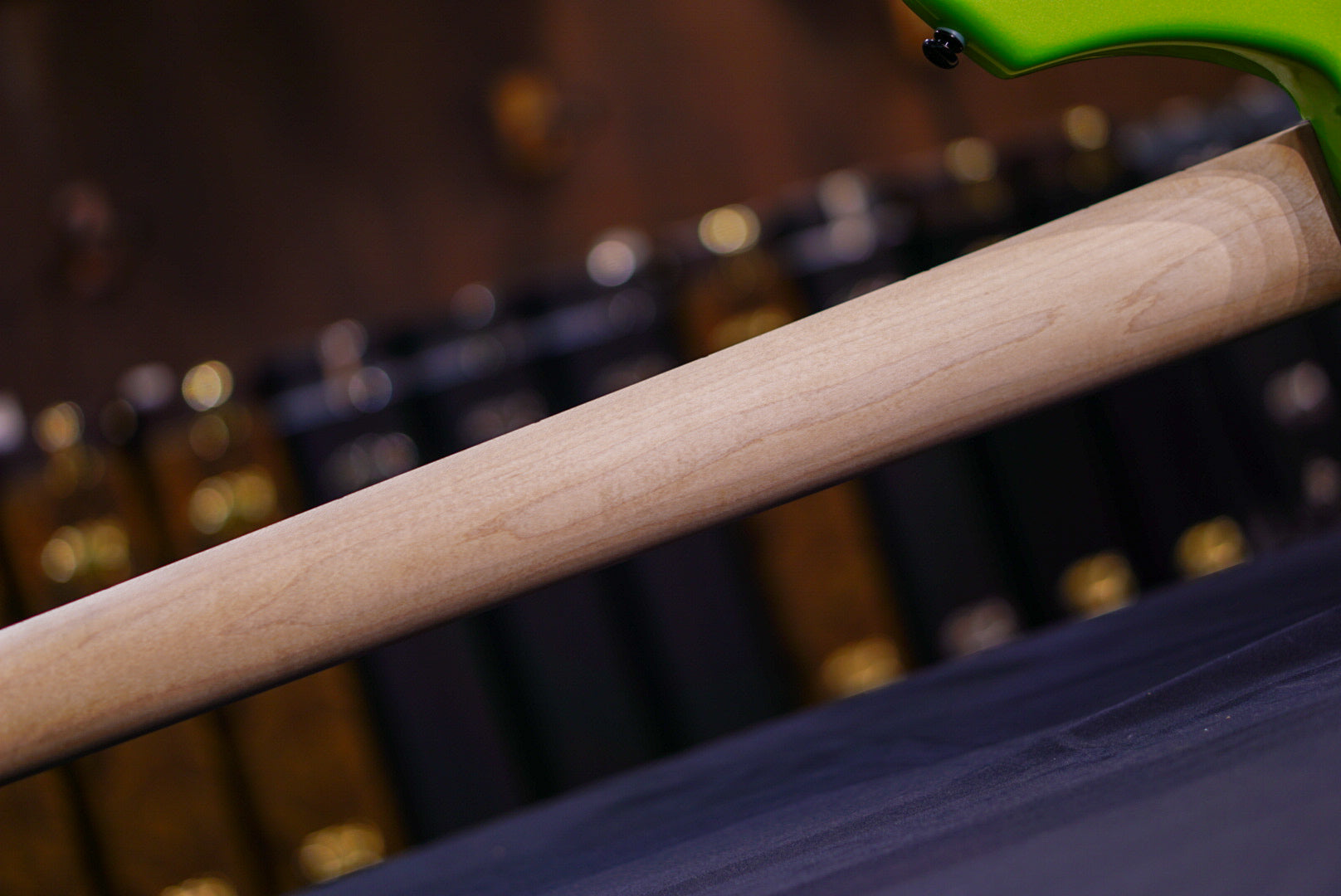 Ernie Ball Music Man Bongo Bass 5 HH Mantis Green K06771