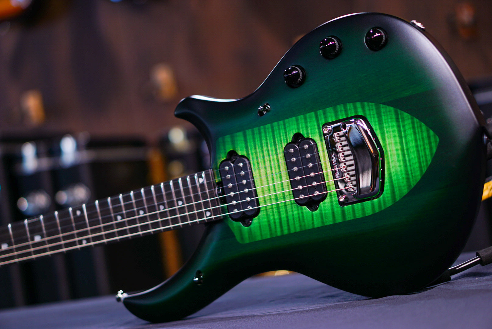 Ernie Ball Music Man MAJESTY 6 GRAVITY GREEN M018522
