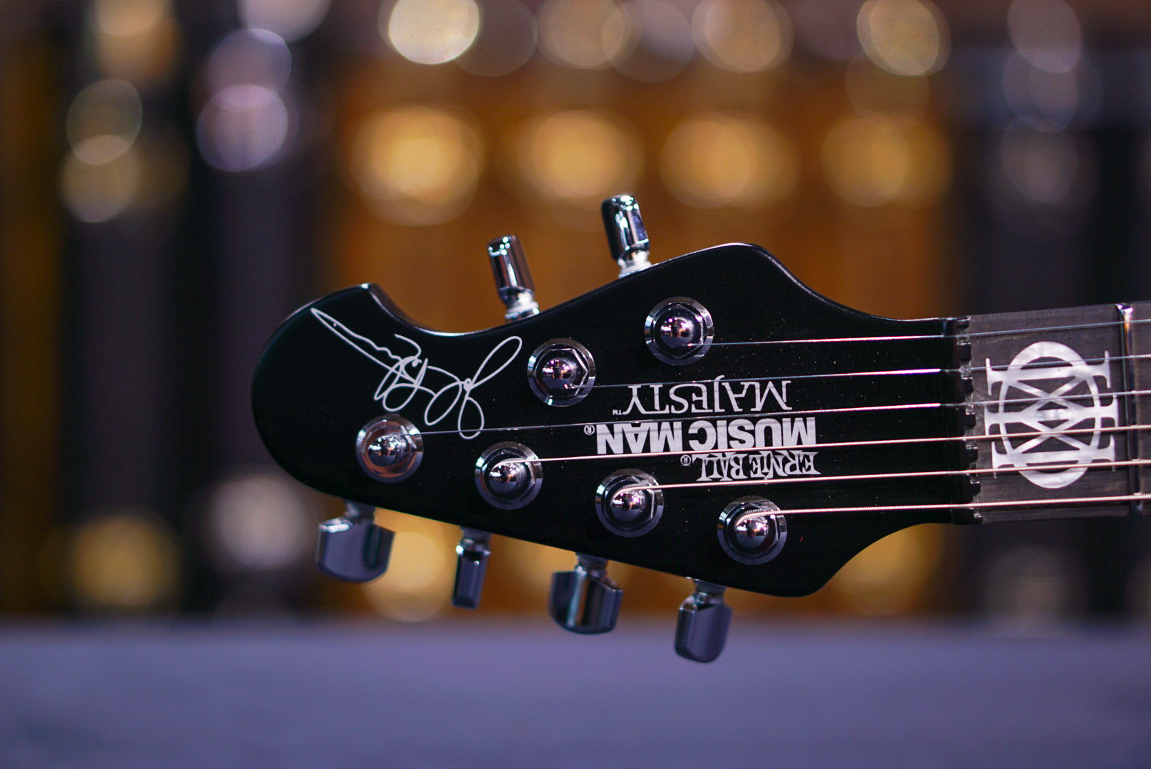 Ernie Ball Music Man MAJESTY 6 GRAVITY GREEN M018522