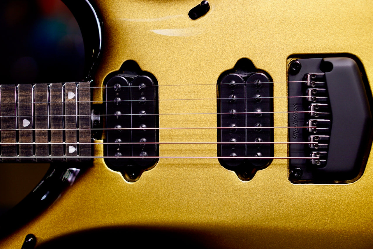 Ernie Ball Music Man Majesty 6 Gold Eclipse M019365
