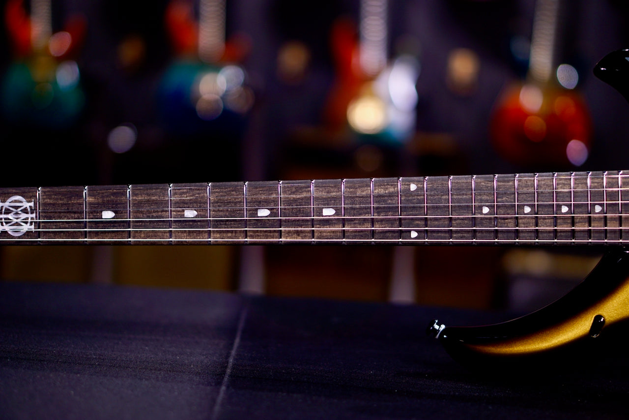 Ernie Ball Music Man Majesty 6 Gold Eclipse M019365