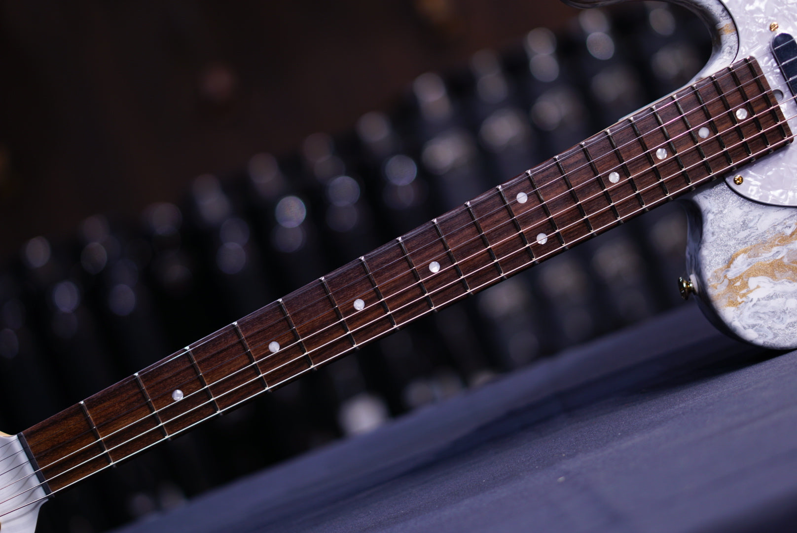 James Tyler Tylerbastar White Shmear 23537 - HIENDGUITAR James Tyler GUITAR