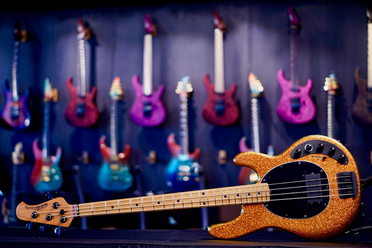 Ernie Ball Music Man Stingray Dark Ray Gold Bar S13491