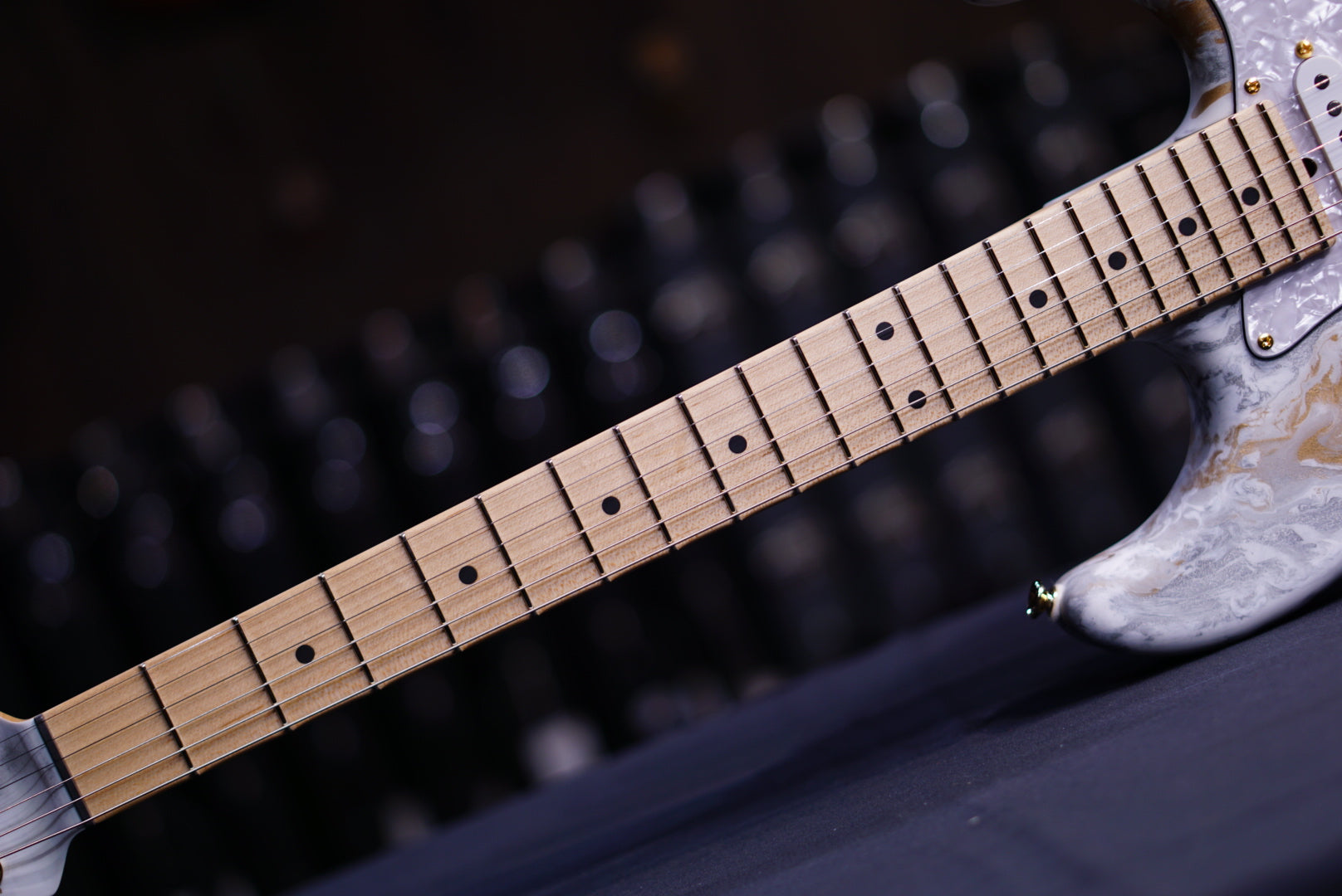 James Tyler Classic White Shmear maple fretboard 23533 - HIENDGUITAR James Tyler GUITAR