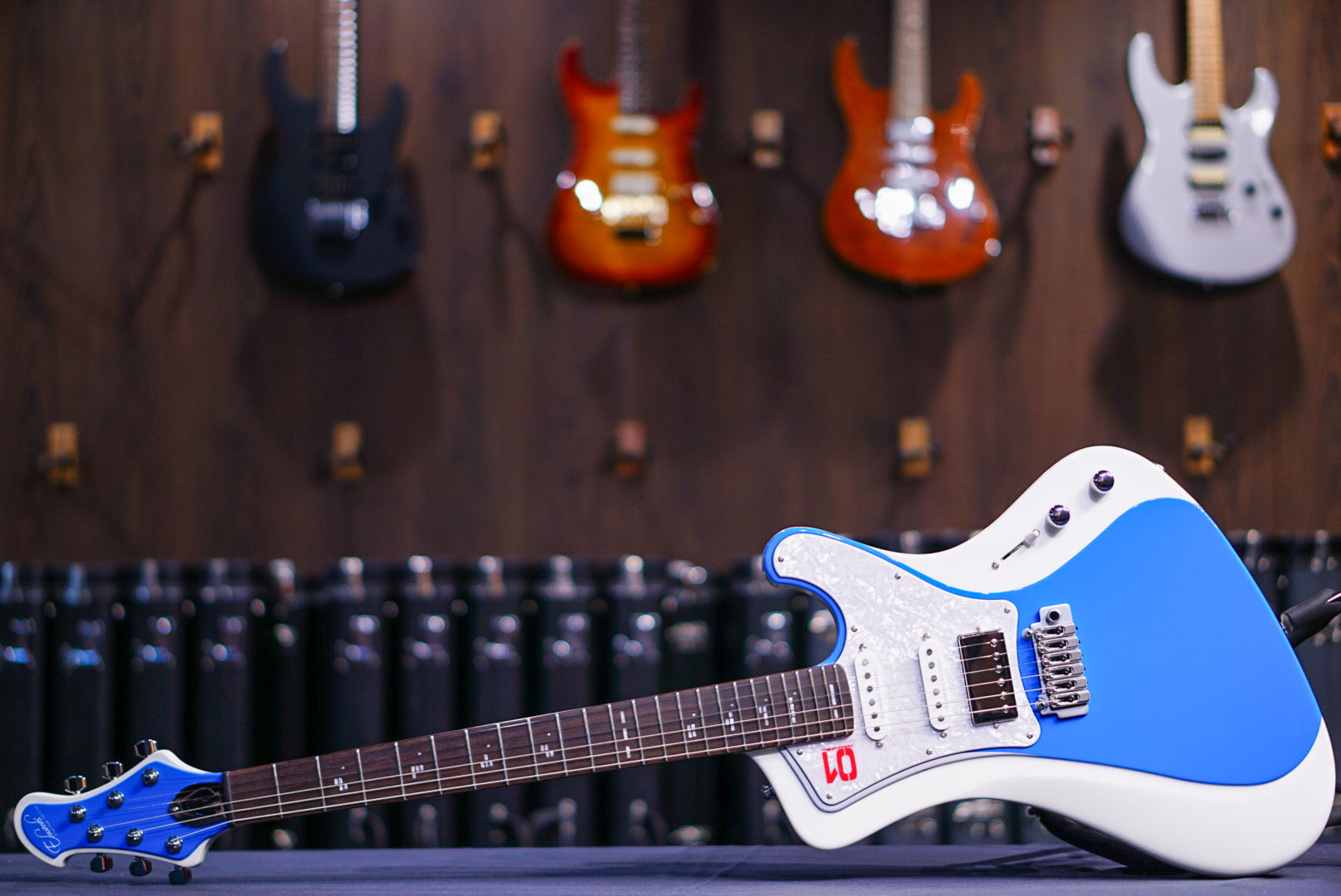 ESP E STREAM Miku Custom SNOW MIKU Edition- ED4671233 - HIENDGUITAR EDWARDS GUITAR