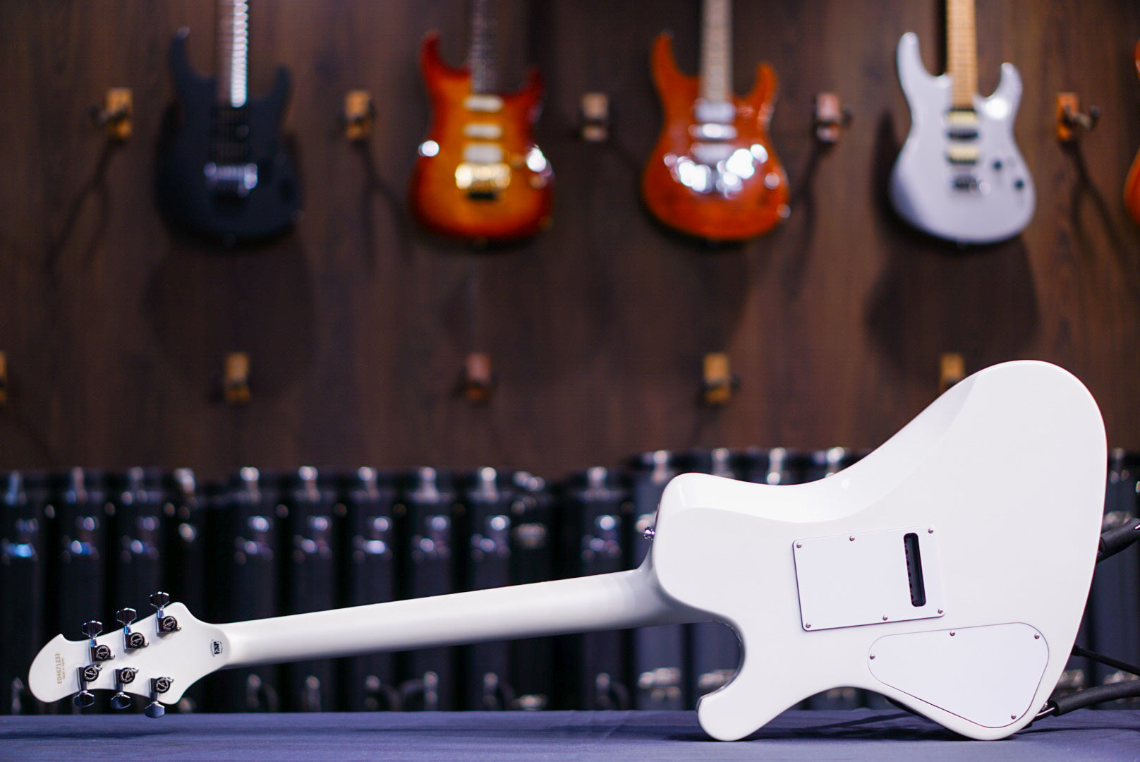 ESP E STREAM Miku Custom SNOW MIKU Edition- ED4671233 - HIENDGUITAR EDWARDS GUITAR