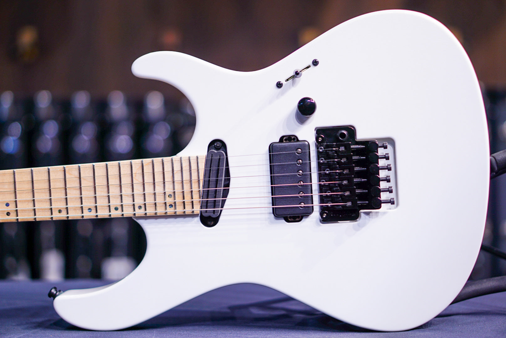 ESP Maverick pearl white gold E8160232 - HIENDGUITAR ESP GUITAR