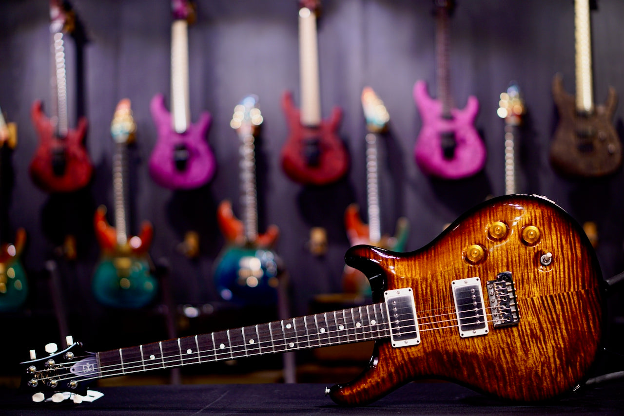 PRS DGT Moons Black Gold Wraparound Burst 0411467