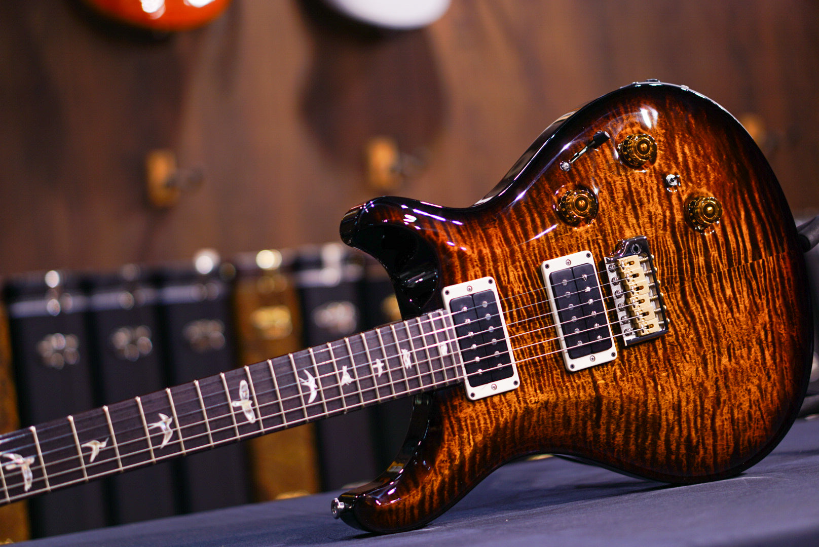 PRS Custom 24 Piezo Black Gold Wraparound Burst 0396204