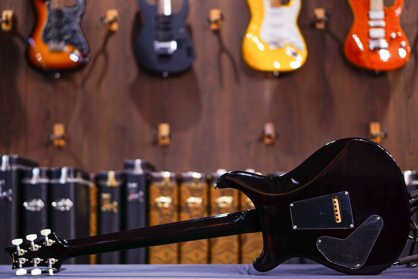 PRS Custom 24 Piezo Black Gold Wraparound Burst 0396204