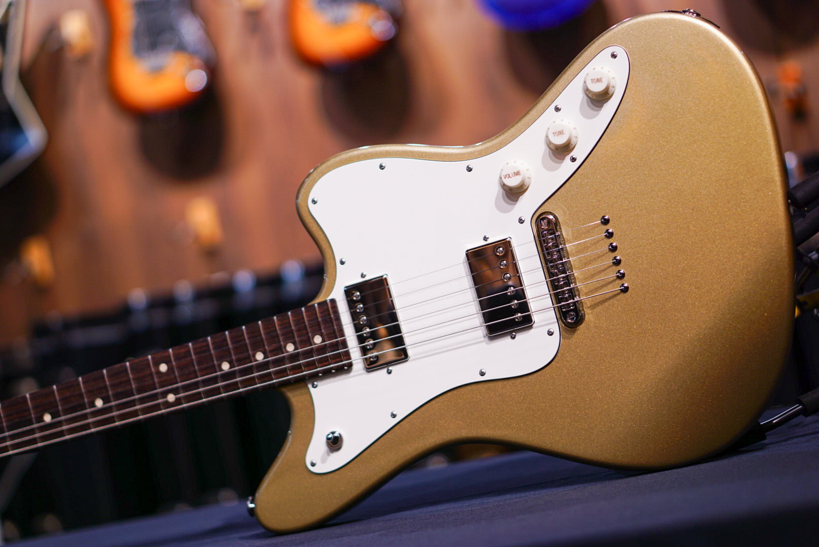 Suhr Classic JM Gold SSV 83004