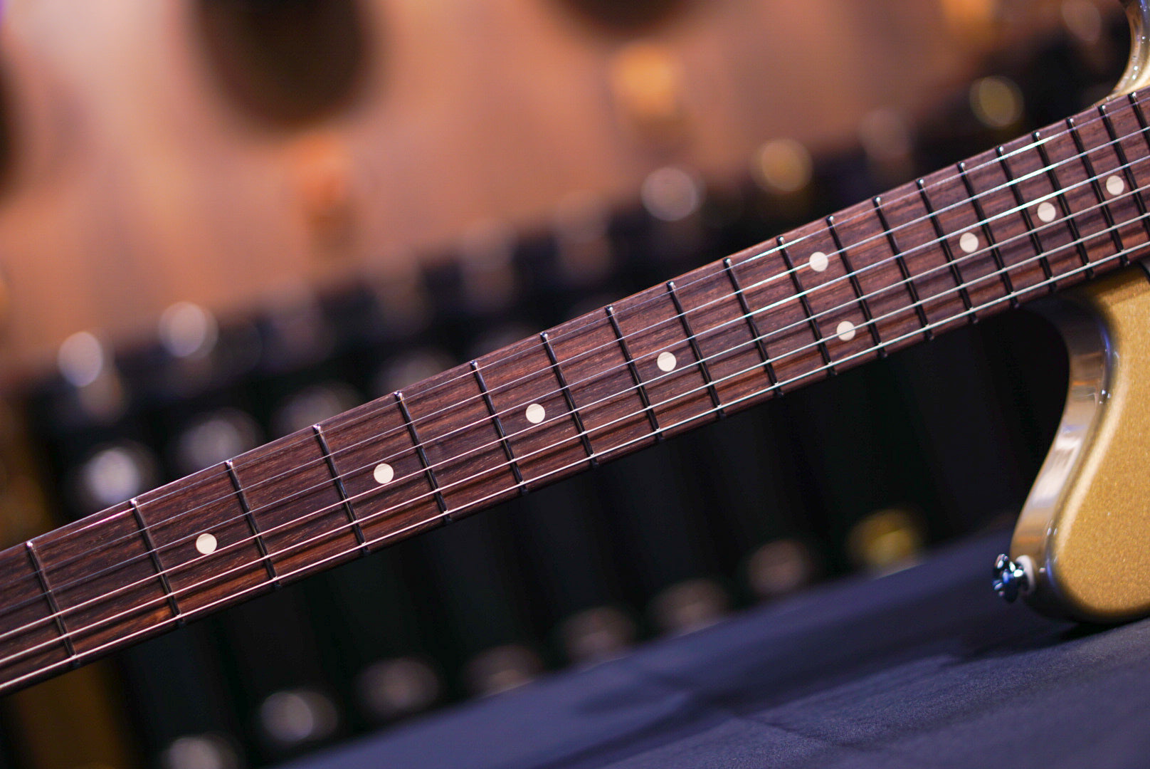 Suhr Classic JM Gold SSV 83004