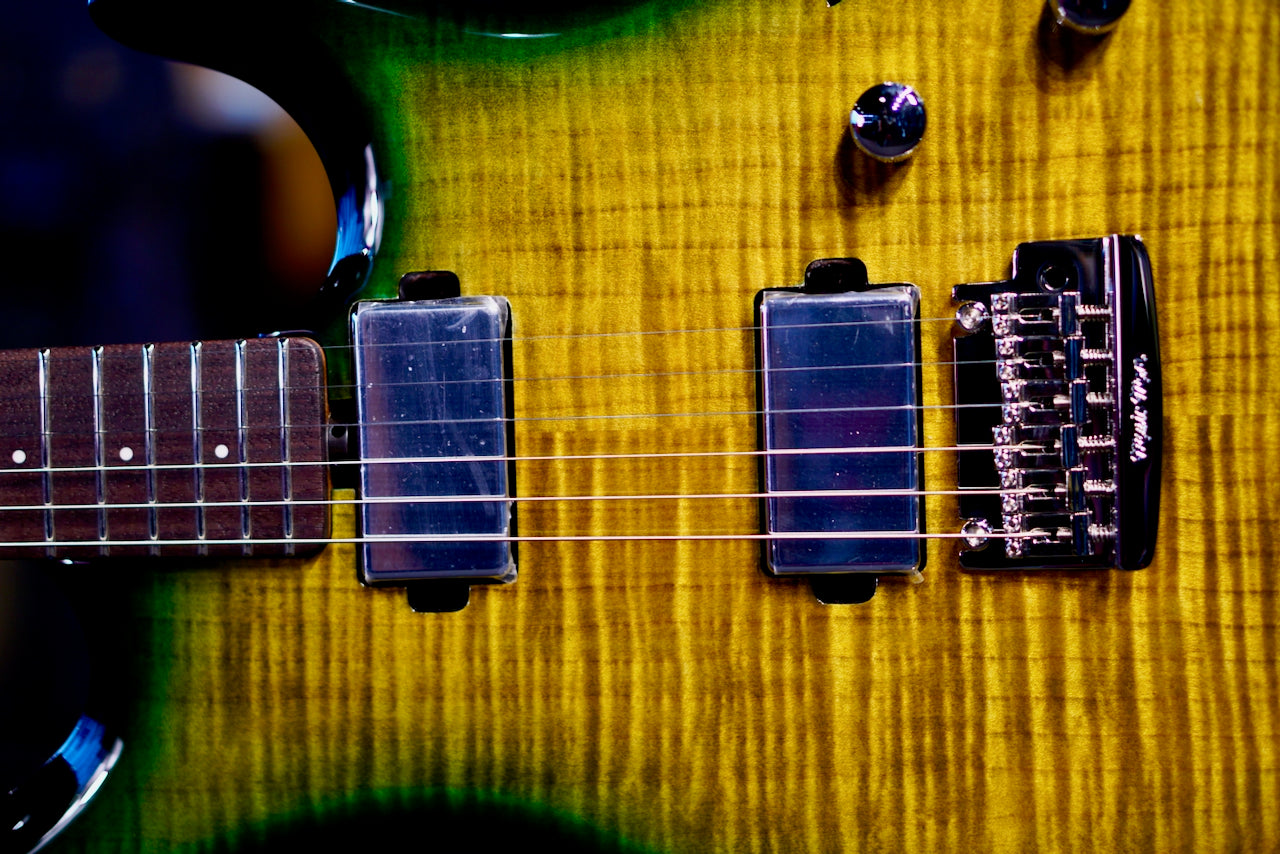 Ernie Ball Music Man Steve Lukather L4 Maple Top Gator Burst H10740