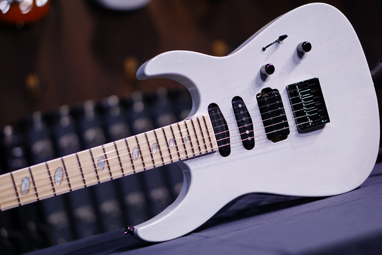 Caparison Dellinger WB-FX MF trans white 3360123 - HIENDGUITAR Caparison Guitars