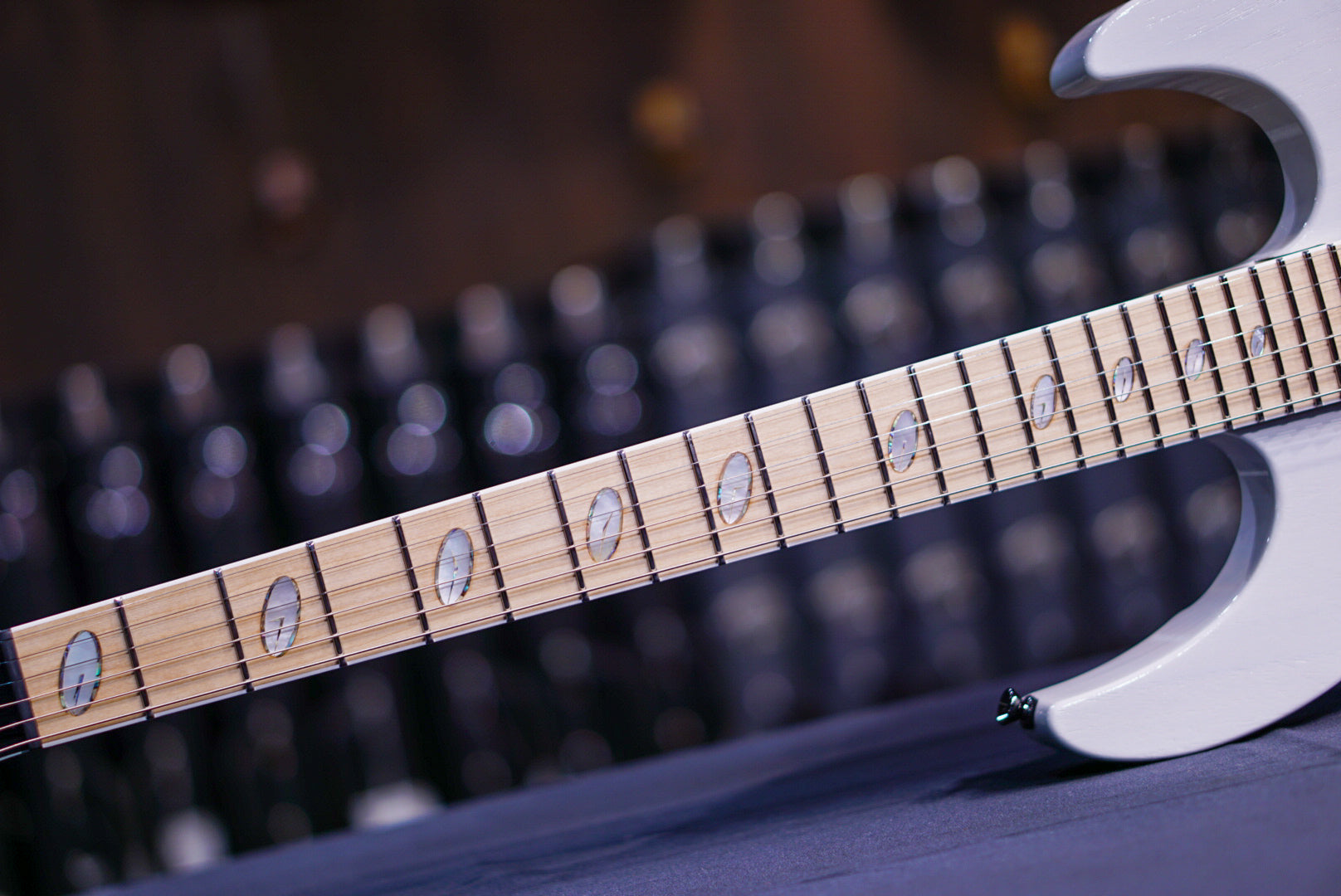 Caparison Dellinger WB-FX MF trans white 3360123 - HIENDGUITAR Caparison Guitars