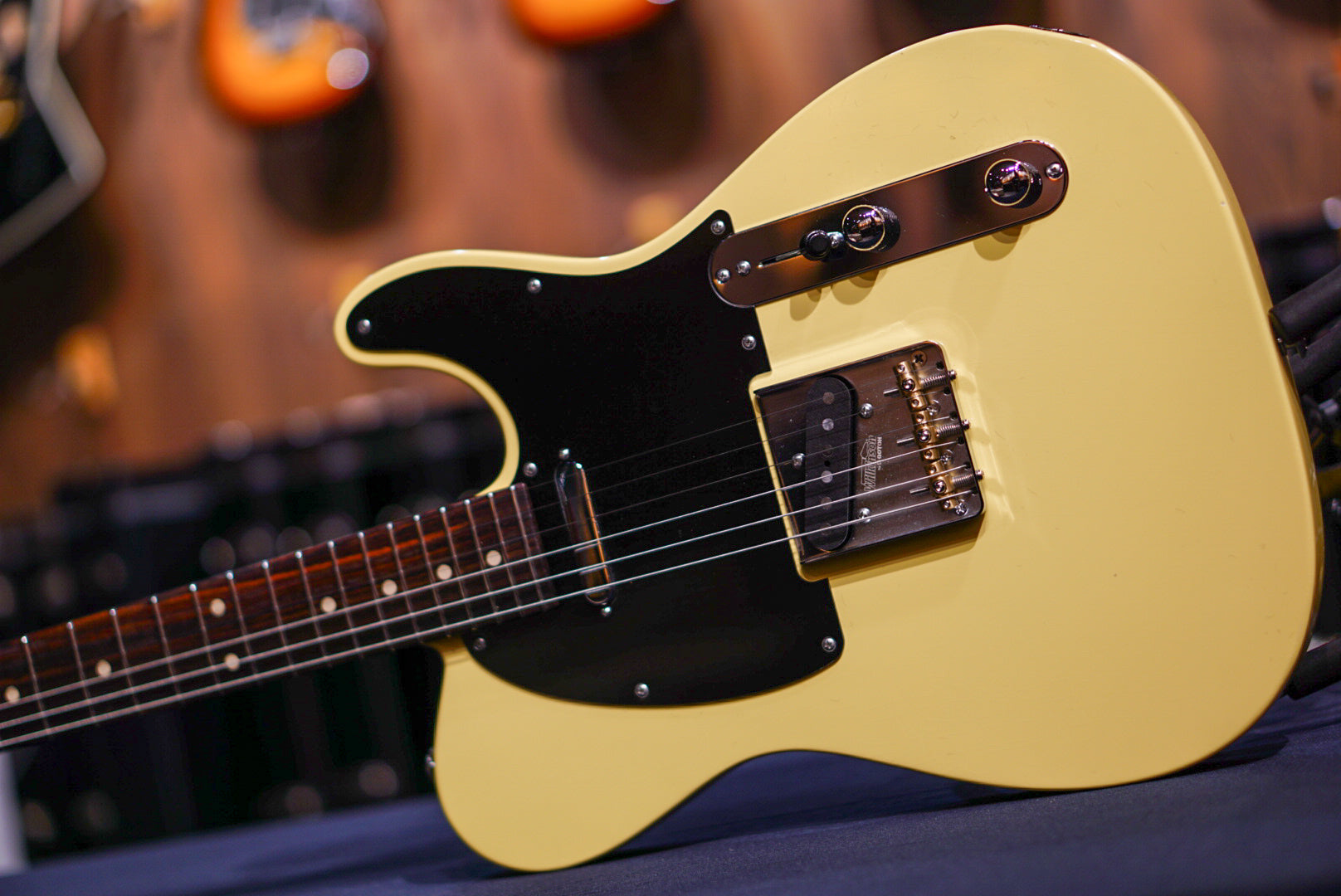 Suhr Classic T Custom Vintage Yellow 82990