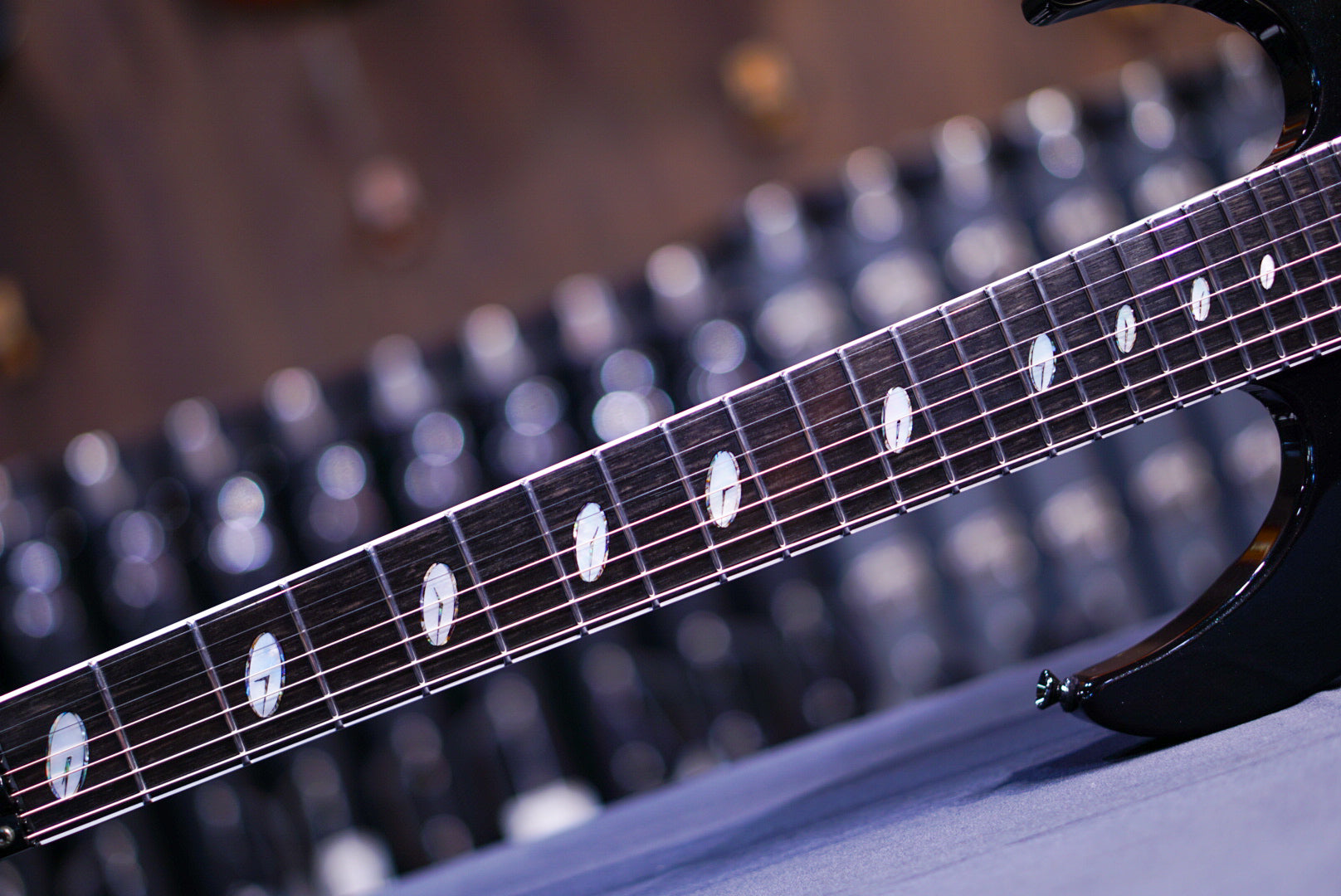 Caparison Dellinger 7 Prominence Trans Spectrum black 3370003 - HIENDGUITAR Caparison GUITAR