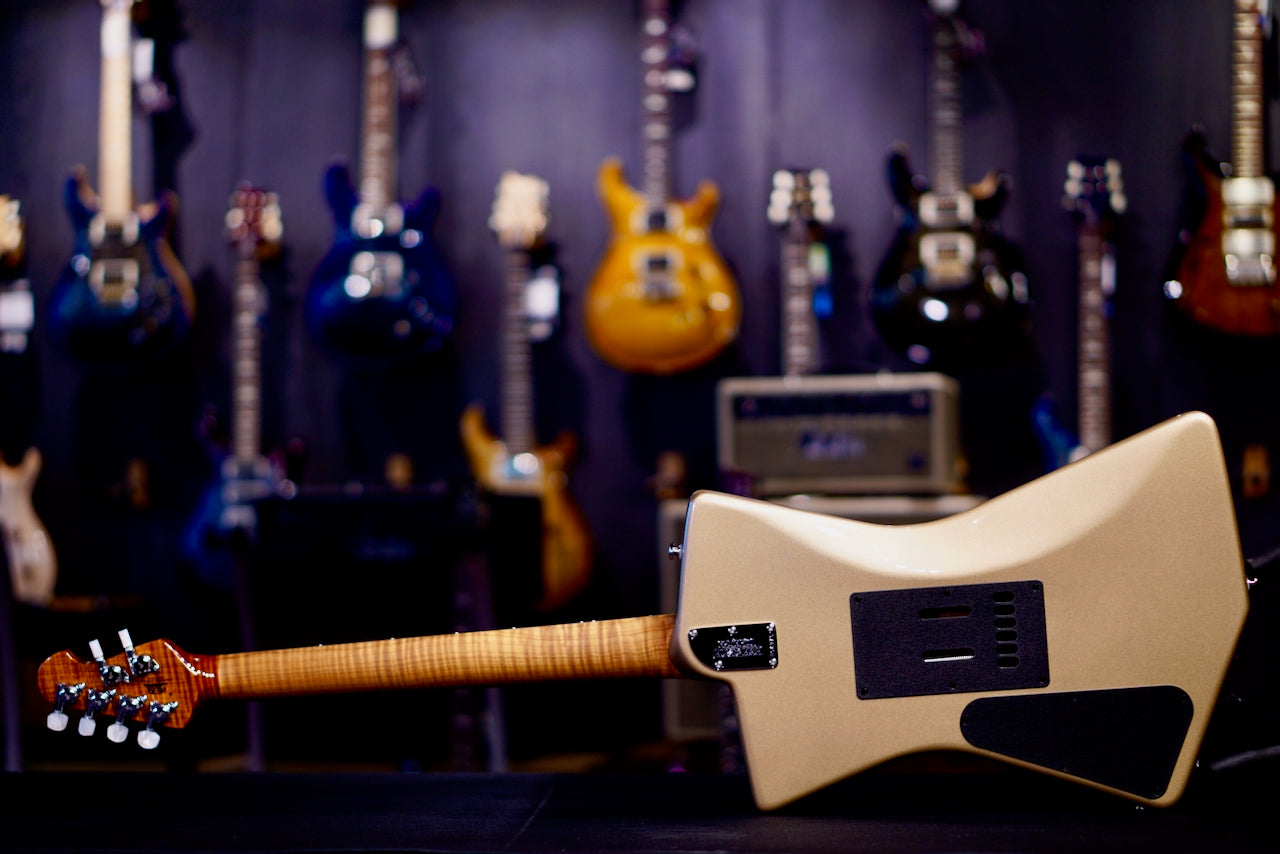 Ernie Ball Music Man St. Vincent Goldie Cashmere H04376