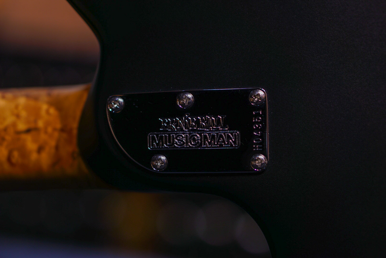 Ernie Ball Music Man Axis Honey Pot Flame H04351