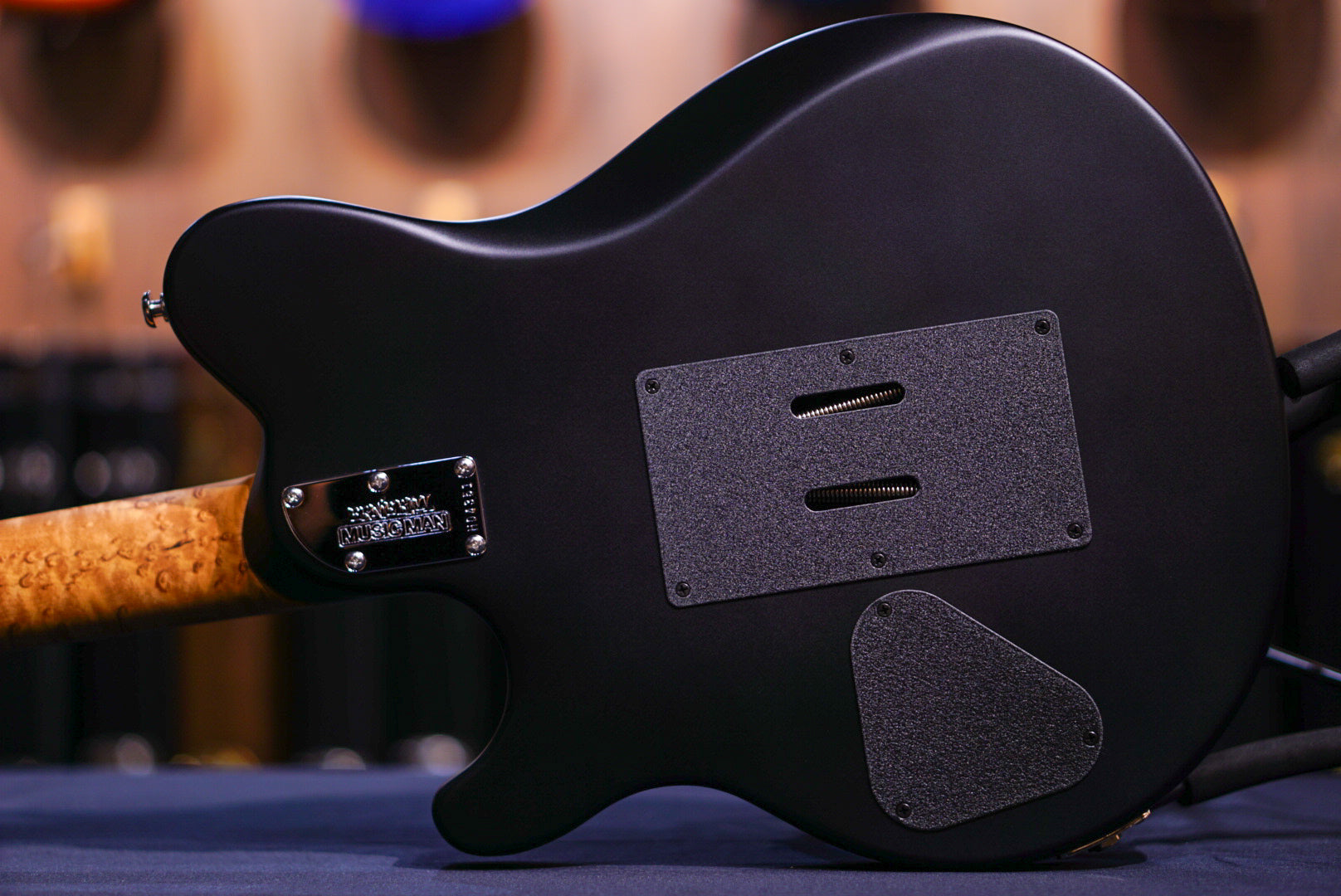 Ernie Ball Music Man Axis Honey Pot Flame H04351