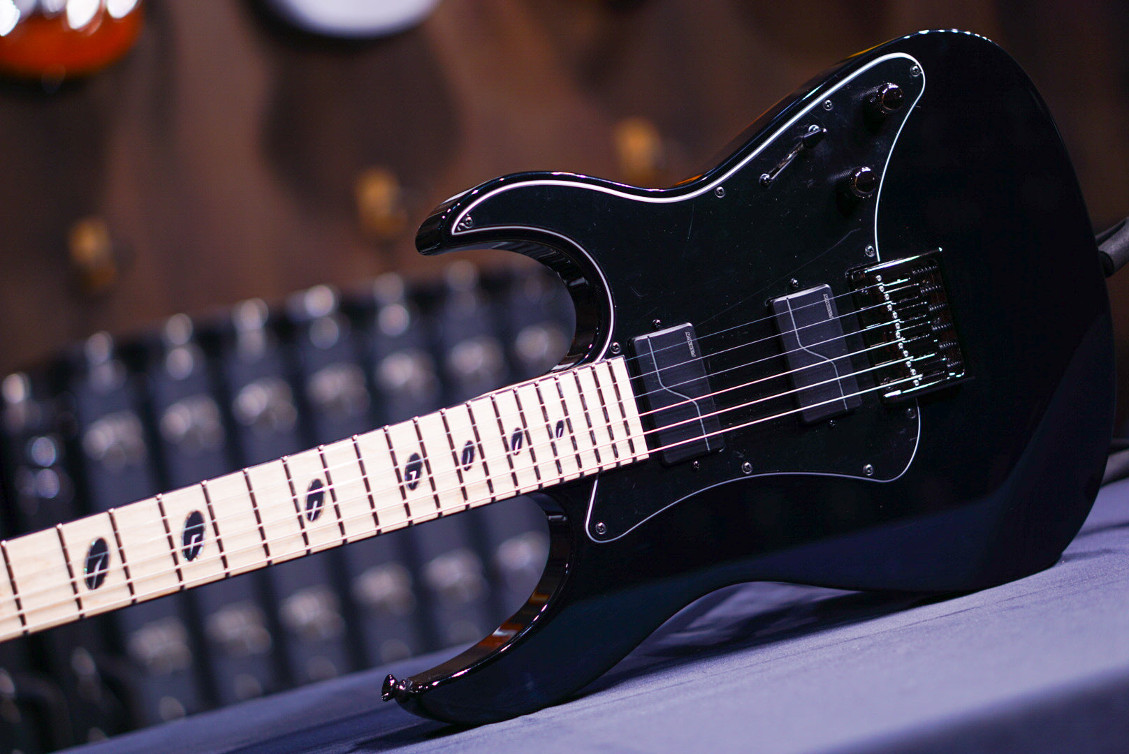 Caparison Dellinger-JSM Black 3360024 - HIENDGUITAR Caparison GUITAR