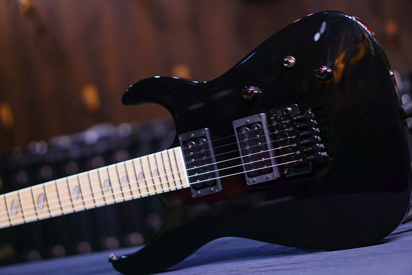 Caparison Dellinger II Prominence MF Trans spectrum black 3350144 - HIENDGUITAR Caparison Guitars