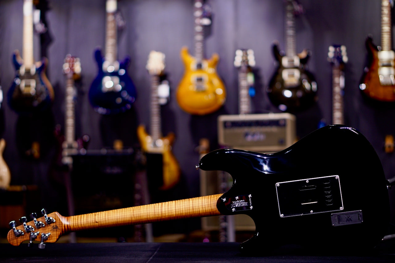 Ernie Ball Music Man Cutlass RS HSS Black H04374