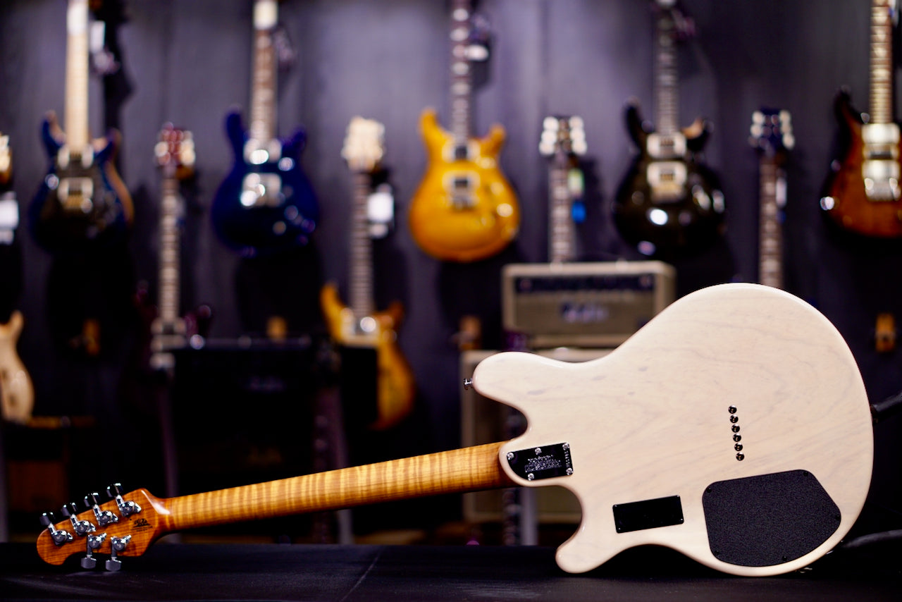 Ernie Ball Music Man Valentine Trans Buttermilk H06786