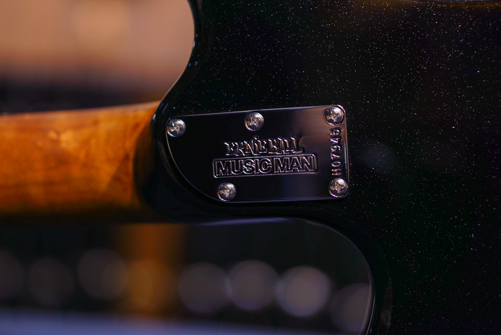 Ernie Ball Music Man Luke 4 HH Black Sparkle H07945