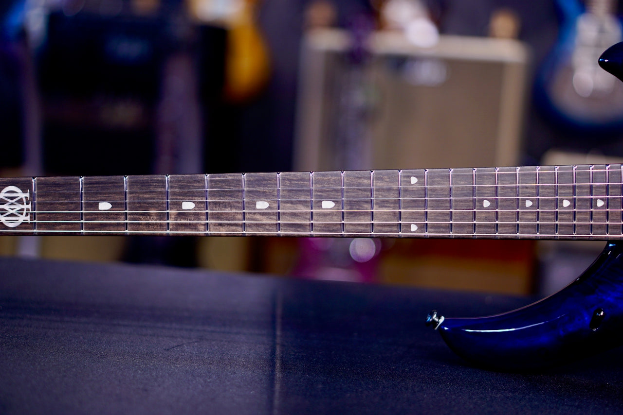 Ernie Ball Music Man Majesty Blue Ink BFR M019396