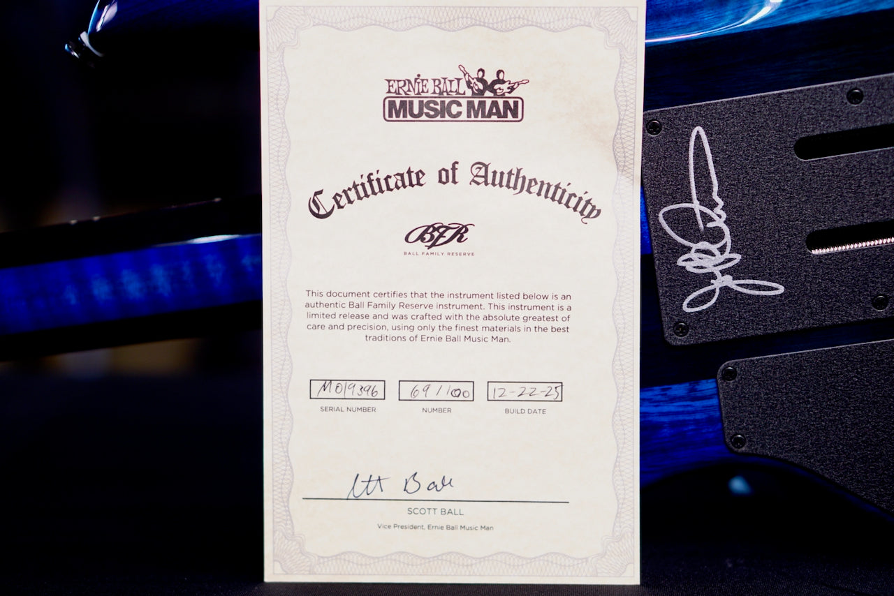 Ernie Ball Music Man Majesty Blue Ink BFR M019396