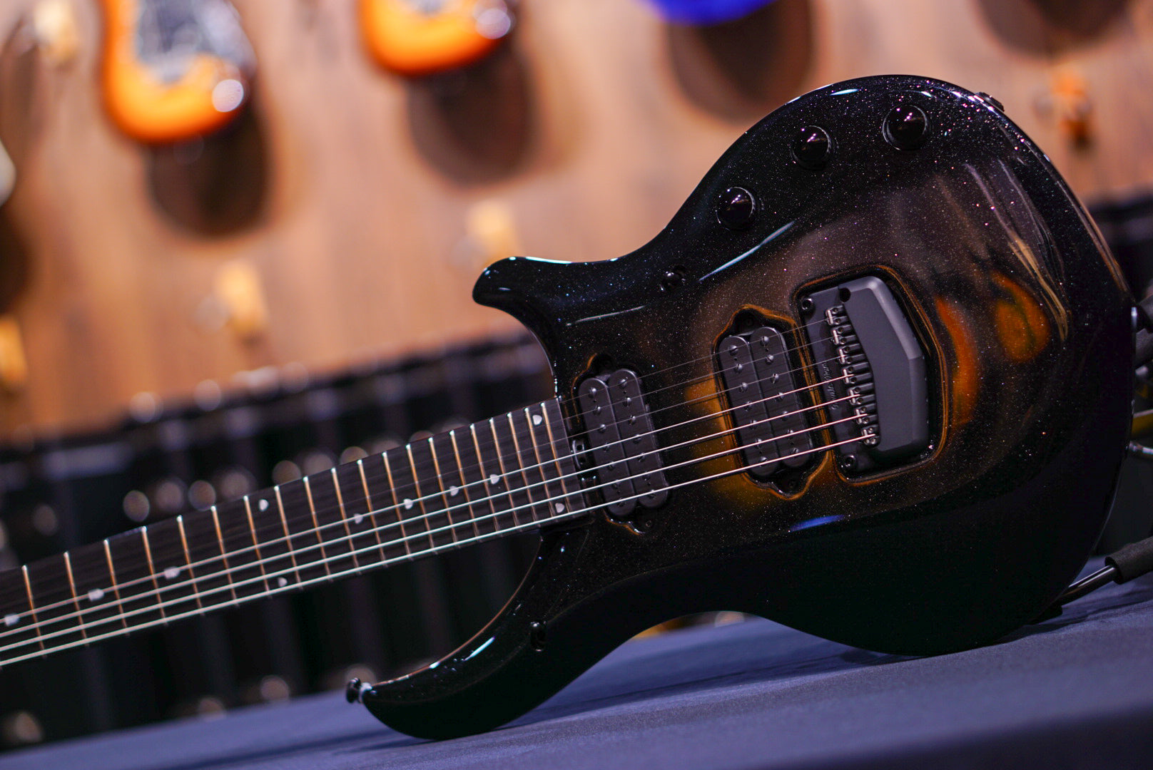 Ernie Ball Music Man Majesty 7 Black Sparkle M018799