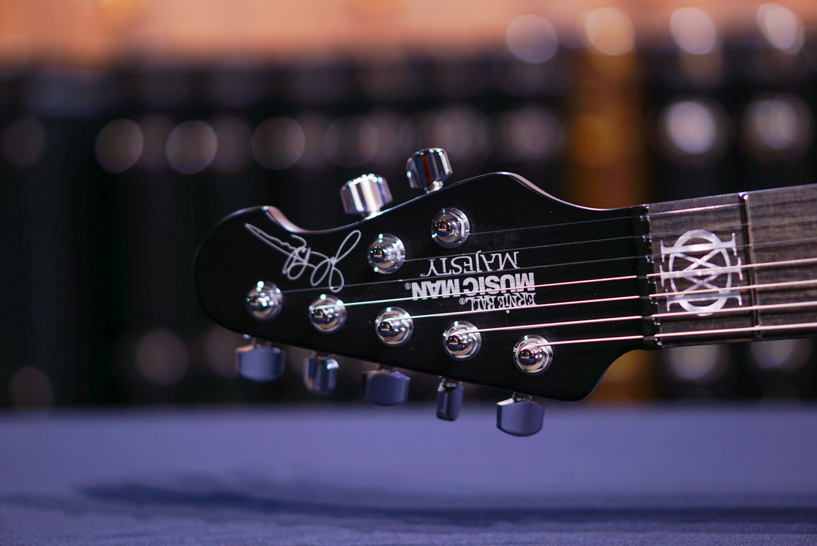 Ernie Ball Music Man Majesty 8 Gravity Green M018895