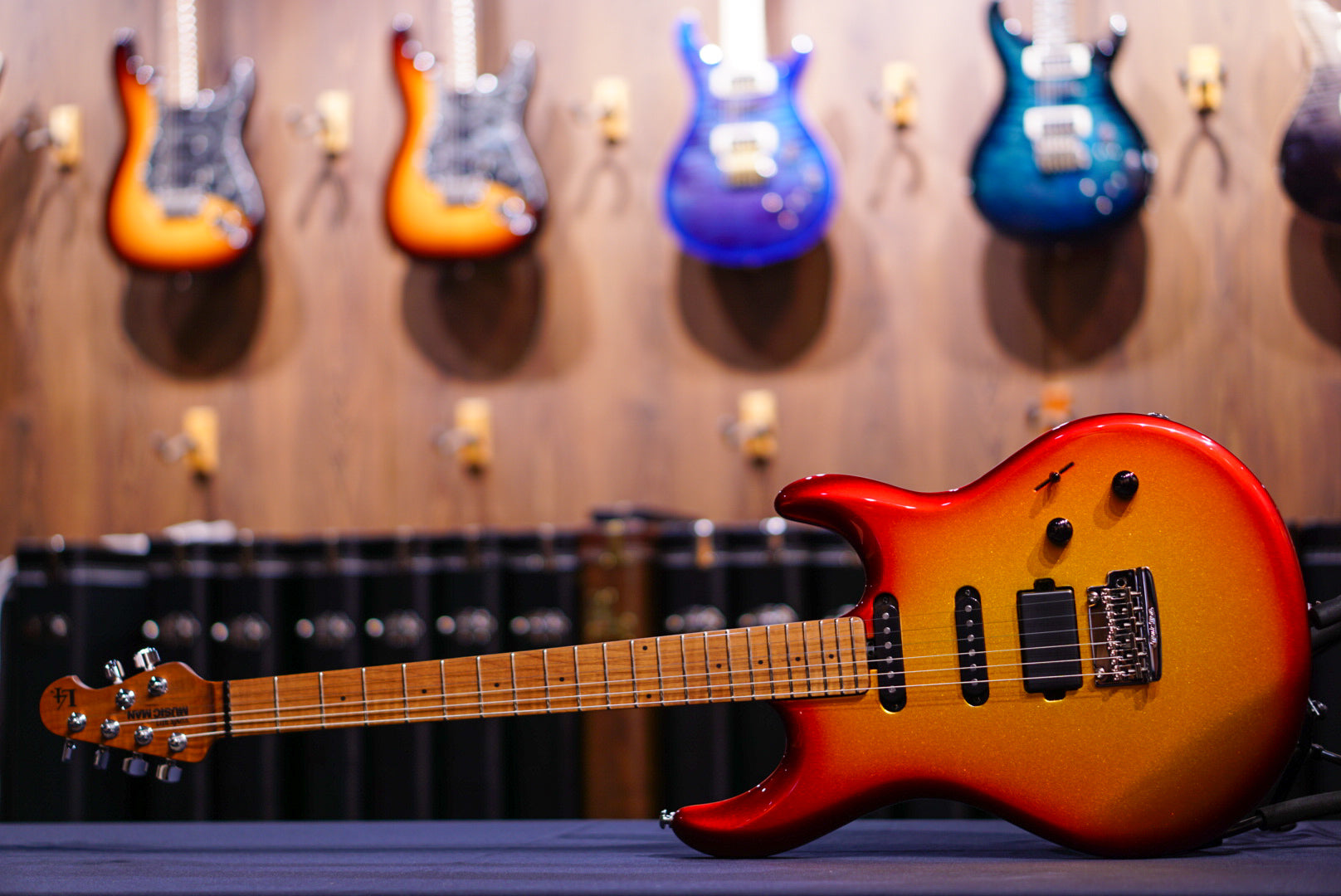 Ernie Ball Music Man Luke 4 HSS Fireball H04370