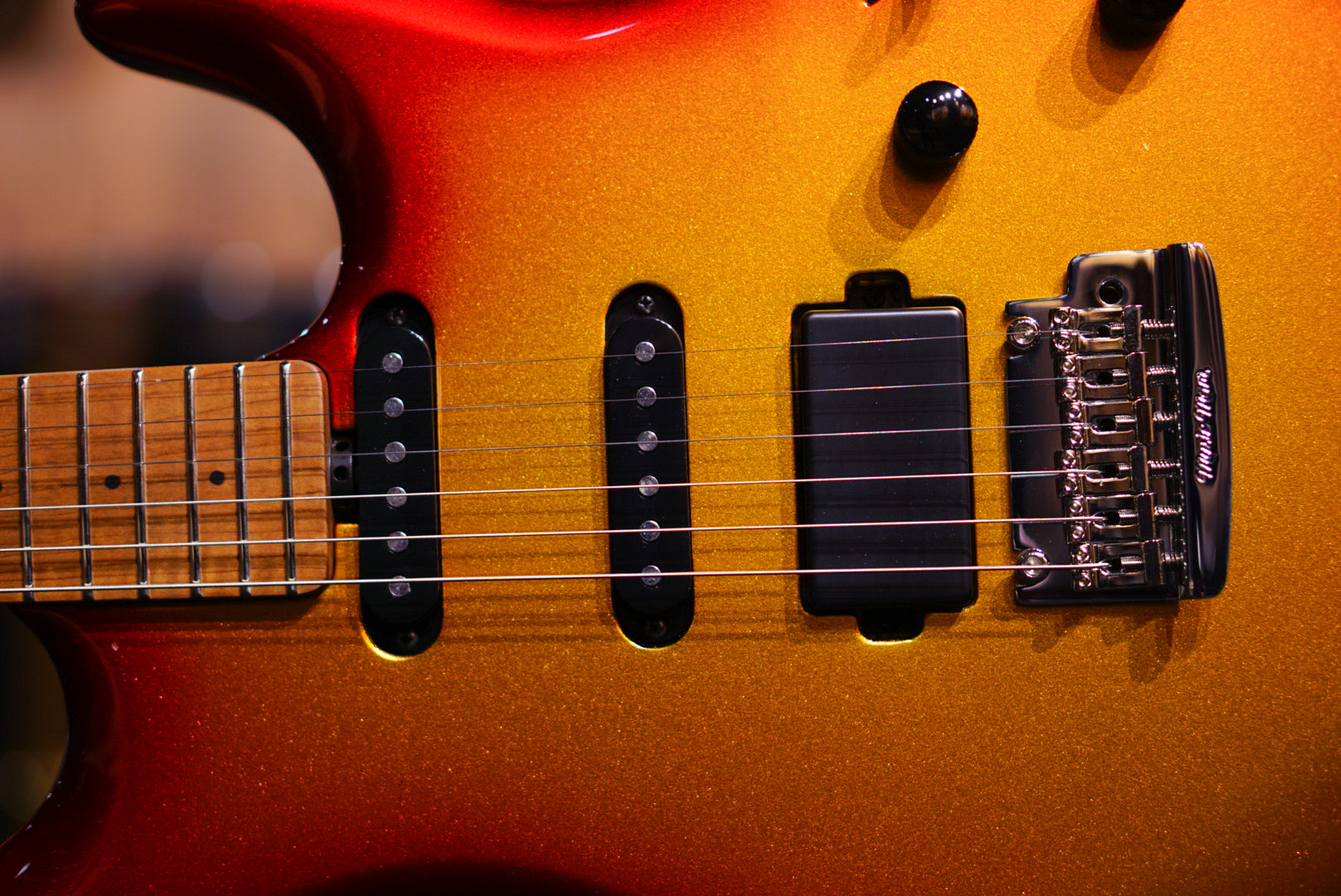 Ernie Ball Music Man Luke 4 HSS Fireball H04370