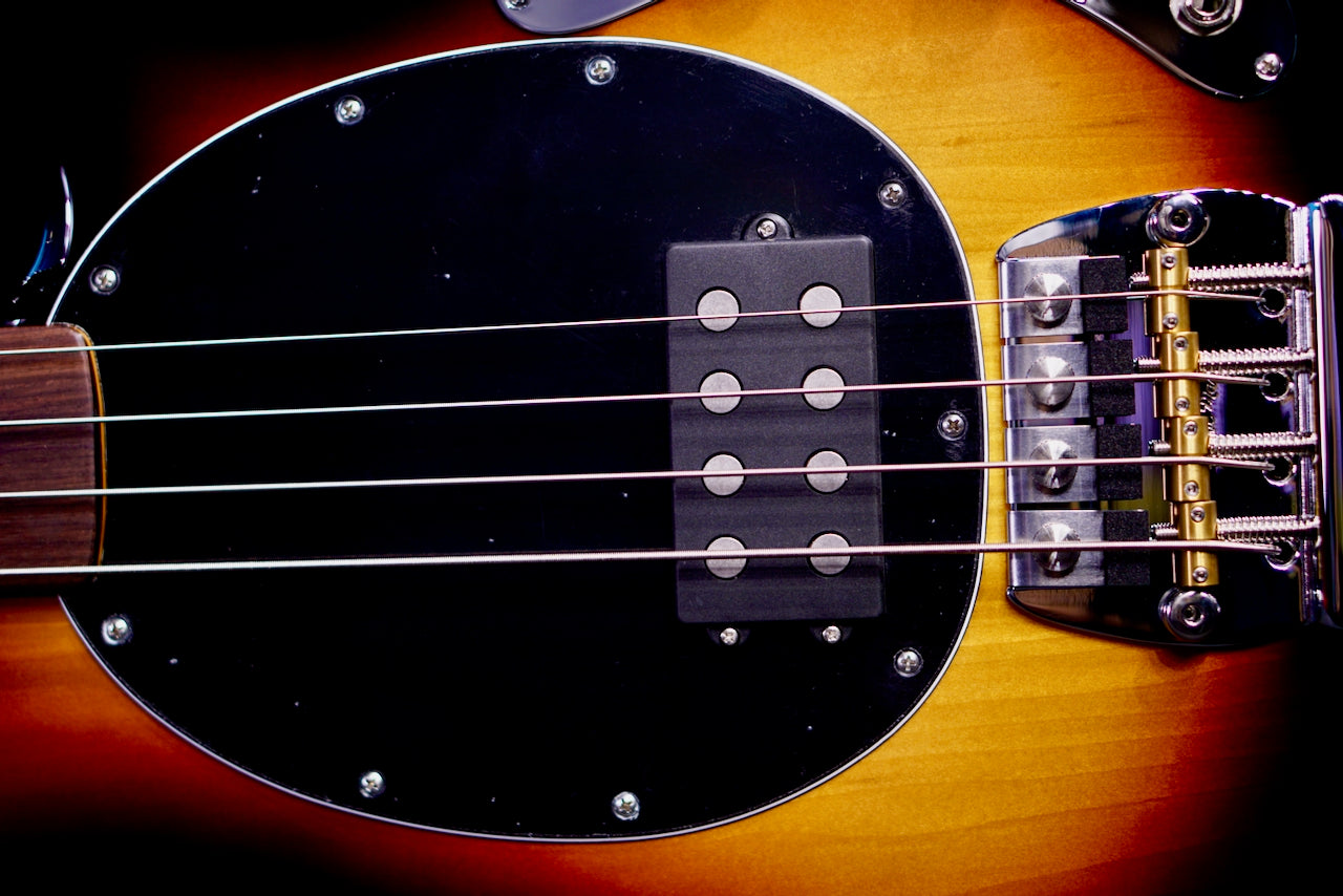 Ernie Ball Music Man Pino Palladino Fretless StingRay CB01314